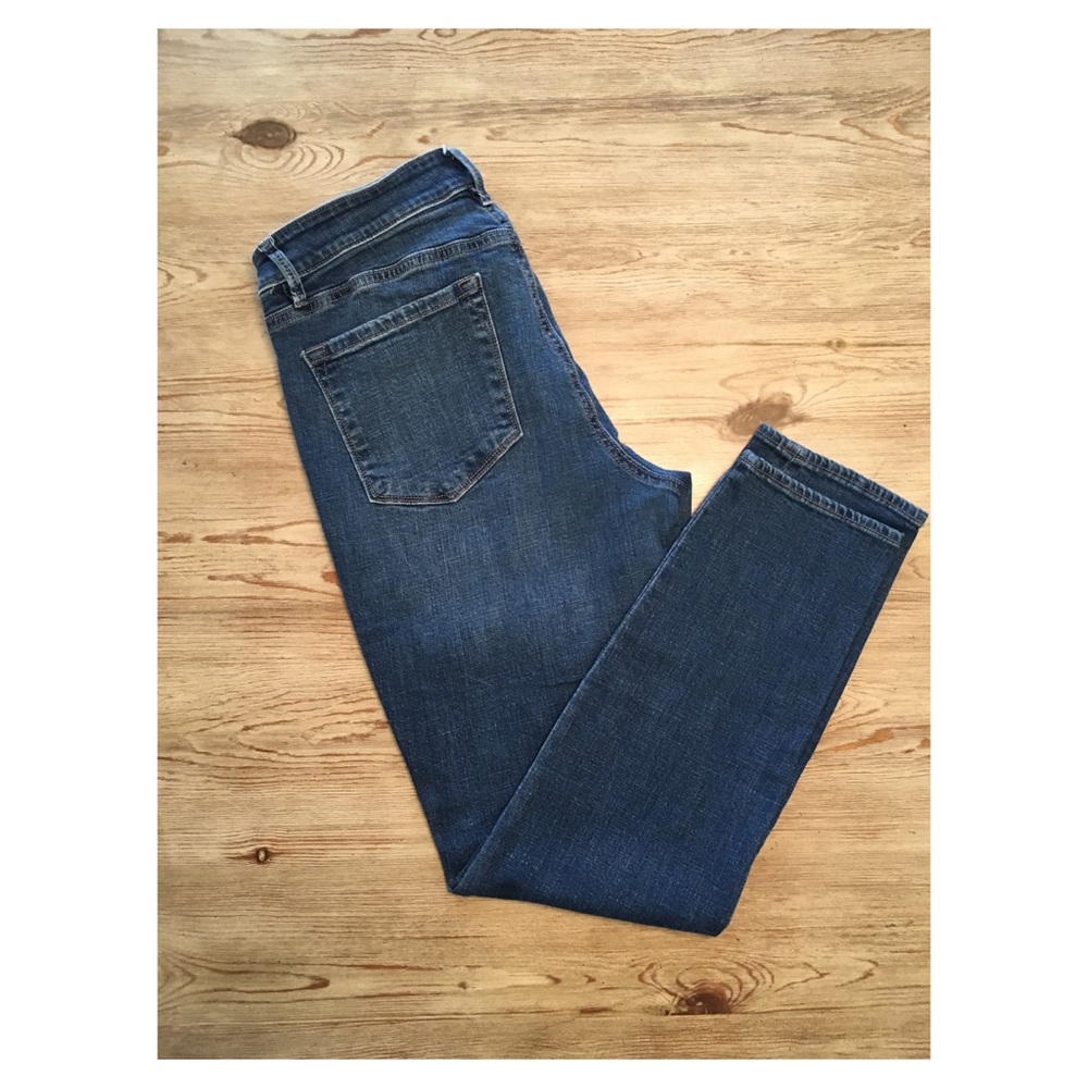LOFT Julie Curvy Skinny Jean